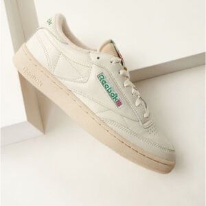 Reebok off white club c 85 vintage shoes